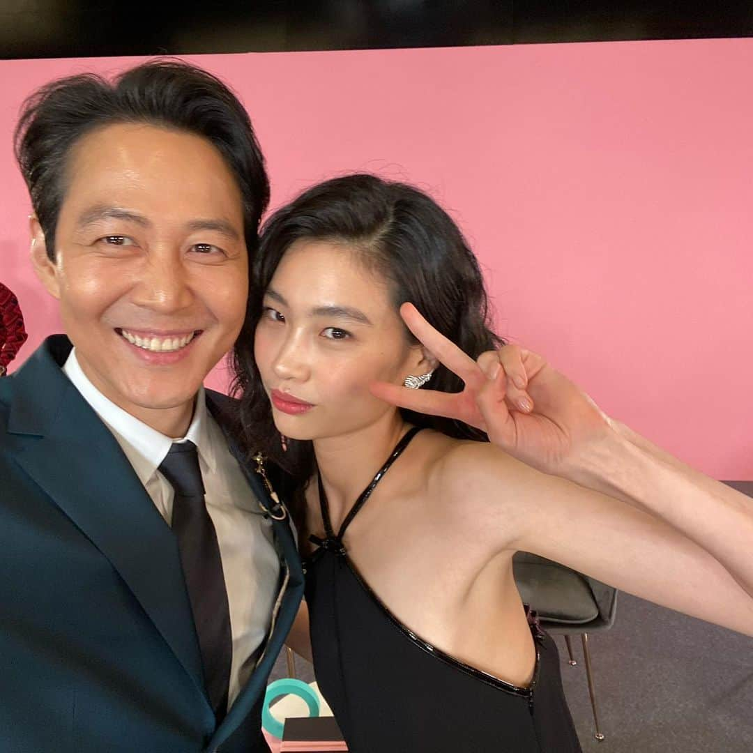 イ・ジョンジェさんのインスタグラム写真 - (イ・ジョンジェInstagram)「#정호연 #이정재 #squidgame  #FallonTonight #leejungjae」10月8日 11時28分 - from_jjlee