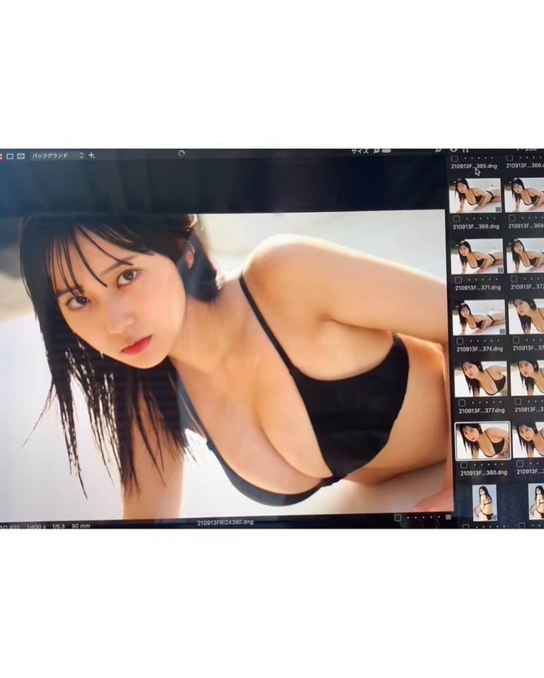 田中美久さんのインスタグラム写真 - (田中美久Instagram)「FRIDAY 表紙✨✨. . . さっそく20歳の初表紙です！. . 指原さんに引き続き、HKTでは2人目の表紙らしくとてもとてもありがたいです…🥺13ページもあります、！！！. . 前回、写真集の未公開カットでFRIDAYさんに登場させて頂き、今回は表紙で登場する事が出来て幸せだぁあい！！. . 是非ゲットしてください📚 感想を聞くのが楽しみだ😌  #FRIDAY #フライデー #HKT48 #田中美久 #今日発売　#水着グラビア解禁　　 #オフショットどうぞ」10月8日 11時44分 - mikumonmon_48