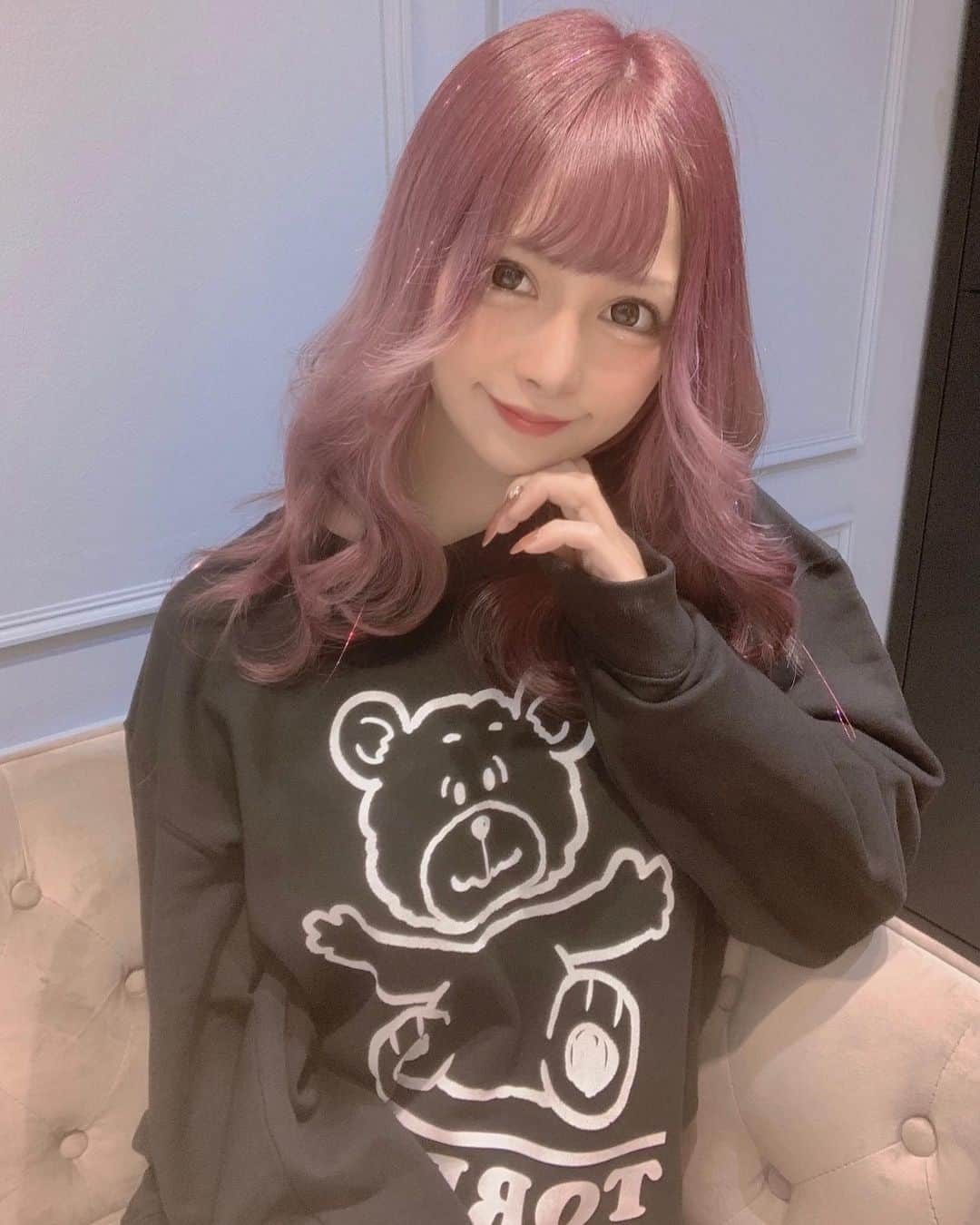 のインスタグラム：「かわいいくまさんのトレーナー🧸❤︎ ⁡ @rarete2015 のやよん٩ (  ｰ̀֊ｰ́ )و ⁡ ⁡ ⁡ #code #fashion #selfie #me #rarete #안녕 #라무메로  ⁡ ⁡ ⁡」