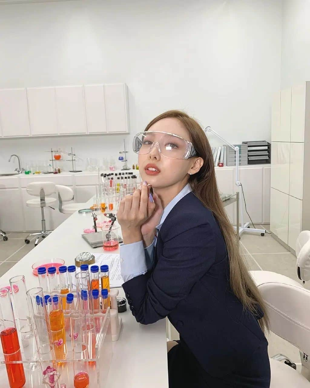 TWICEさんのインスタグラム写真 - (TWICEInstagram)「Formula of Love 👩‍🔬」10月8日 13時50分 - twicetagram