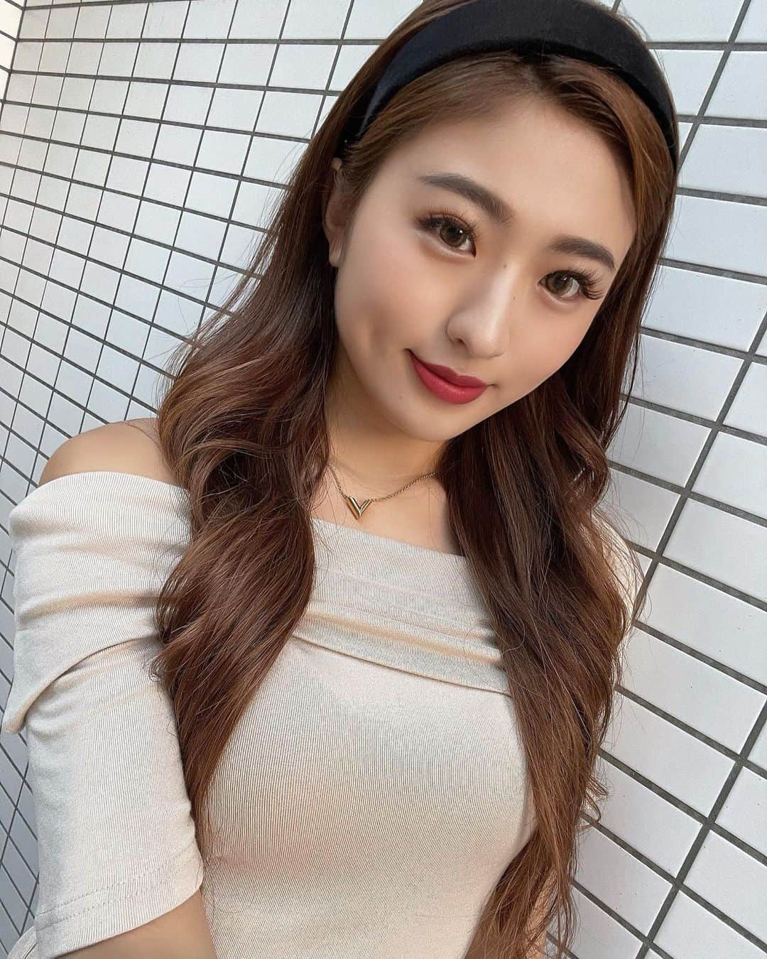 MIYABIのインスタグラム：「こんにちは🌞  昨日の地震は大丈夫だったでしょうか？🥺 たくさんDM頂いたので、心強かったです💜  私は2リットルの水を抱えて、家を飛び出しましたが、果たしてそれは正解だったのでしょうか？😮  非常時用に防災バック買わなきゃですねっ😣  備えあれば憂いなし、ということで皆様も気をつけてください🙏  #cyberjapandancers #サイバージャパンダンサーズ #cjd_miyabi #ミヤビーム」