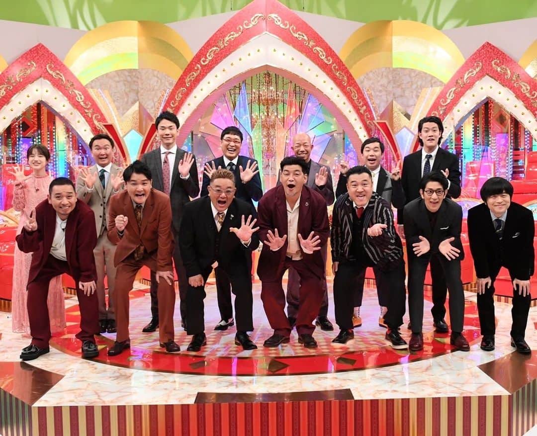 ノブ のインスタグラム：「テレ朝4時間大特番撮りました！！ めちゃくちゃ濃いいメンバーですー！！ 11月7日日曜日19時から4時間！！ #お笑い」
