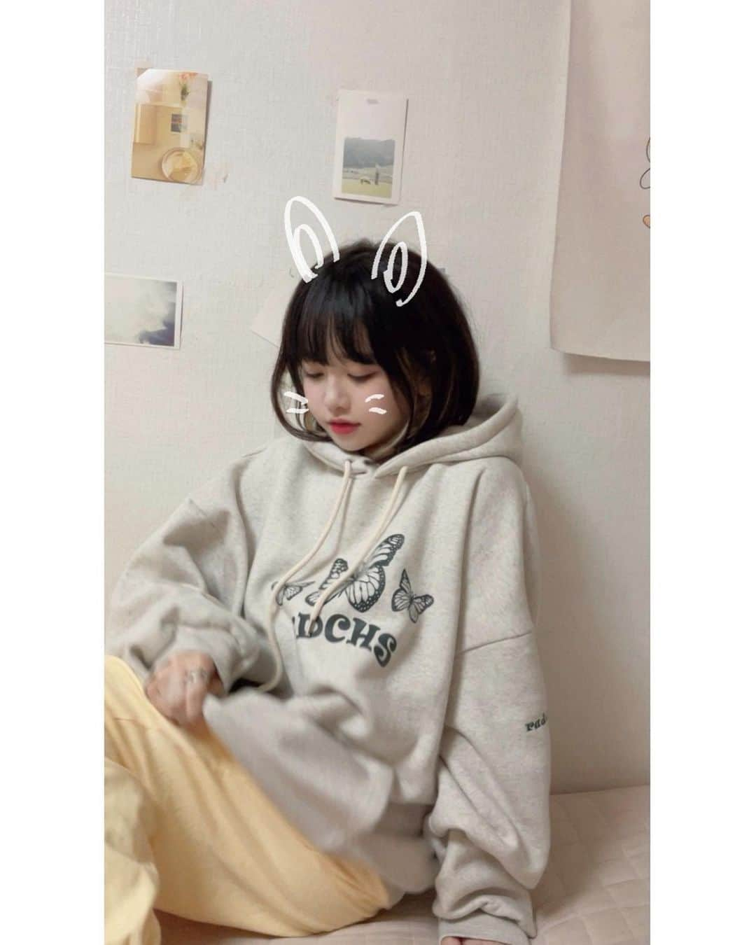 キム・イェリンさんのインスタグラム写真 - (キム・イェリンInstagram)「오트밀 톡기 인간 만들어주는 후드티 🐇 🐰 #러디칙스 #ruddycheeks #후드티」10月8日 15時44分 - peach_chu_