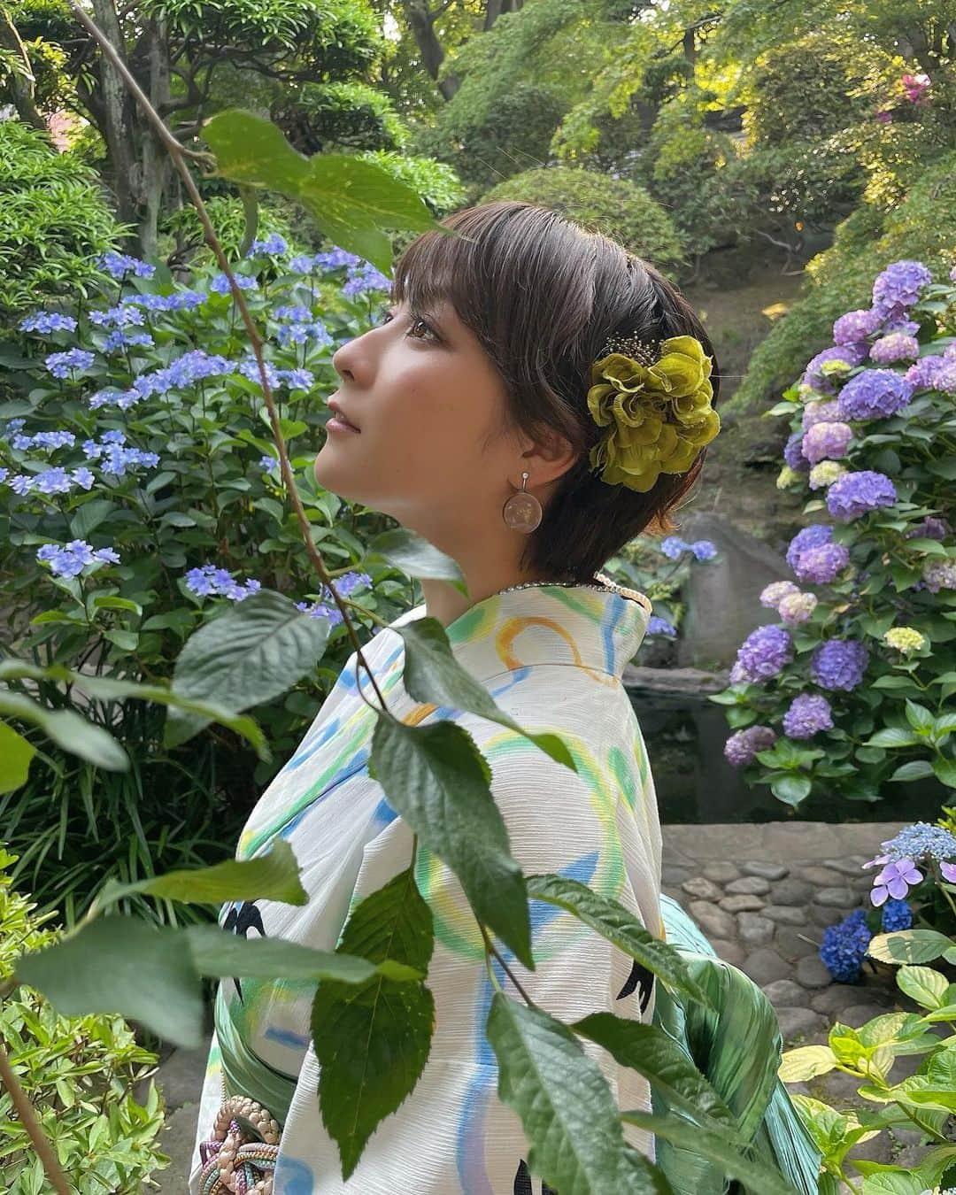 紺野栞さんのインスタグラム写真 - (紺野栞Instagram)「☁️⁎⁺˳✧༚ . . . 知ってた？紫陽花の葉には毒があるんだよ？ 来年も浴衣着れたらいいなぁ☁️⁎⁺˳✧༚ . . . @tokyorickshaw さん @asakusa_omotenashi さん ありがとうございました！！！！！ . . . #浅草ハッピーセットプラン #あさハピ  #東京力車 #浴衣 #夏の思い出 #浅草 #人力車 #japanesegirl #kimono #kimonostyle  #kimonofashion #yukata #浴衣女子 #着物」10月8日 15時55分 - shiooo1023