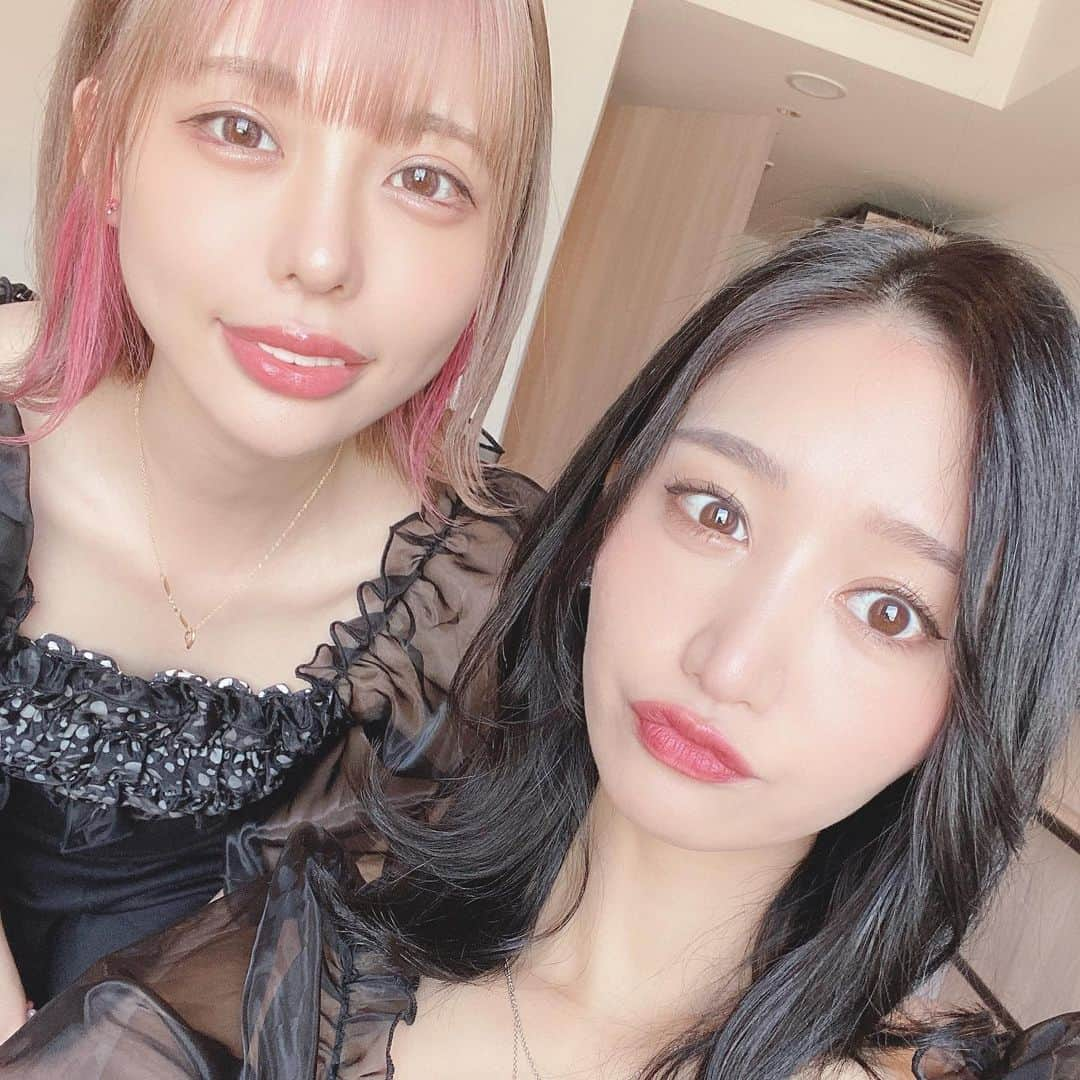 星奈あいさんのインスタグラム写真 - (星奈あいInstagram)「楽しい時間は過ぎるのが早いね(；ᴗ；) そして2人で撮った写真 よくわかんないのばっかでおもろい、笑 鬼滅の刃アトラクションも マリオも予想してたよりすごくて 感動した〜😍💞💞  #USJ #ユニバハロウィン #星奈あい」10月8日 20時45分 - hoshina_r18