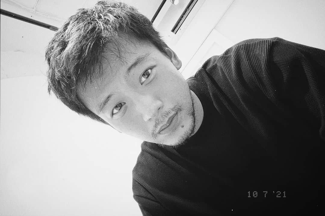 竹内涼真のインスタグラム：「髭といえば…。coming soon  #髭  #マスクに引っかかる」
