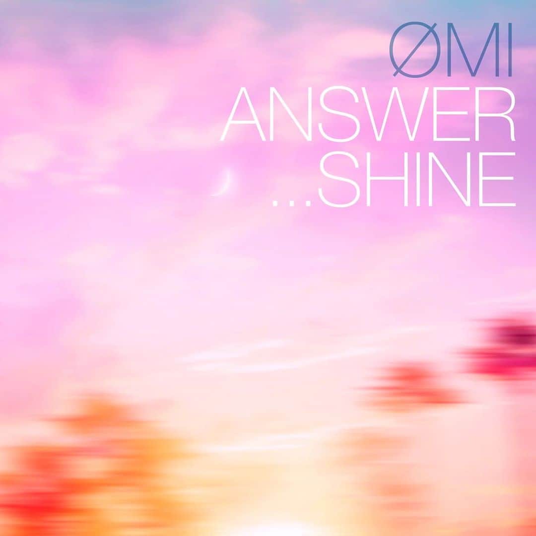 登坂広臣さんのインスタグラム写真 - (登坂広臣Instagram)「ANSWER... SHINE 10.15 release.  My new story...  #CDLentertainment #ØMI」10月8日 21時06分 - omi.cdl