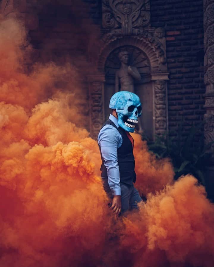 Chad Santosのインスタグラム：「💀 @butch_locsin #diademuertos #mexico #culture #artist #elchadsantos #dayofthedead #neomexicanismos #mexicomagico #mexicodesconocido #igersmexico」