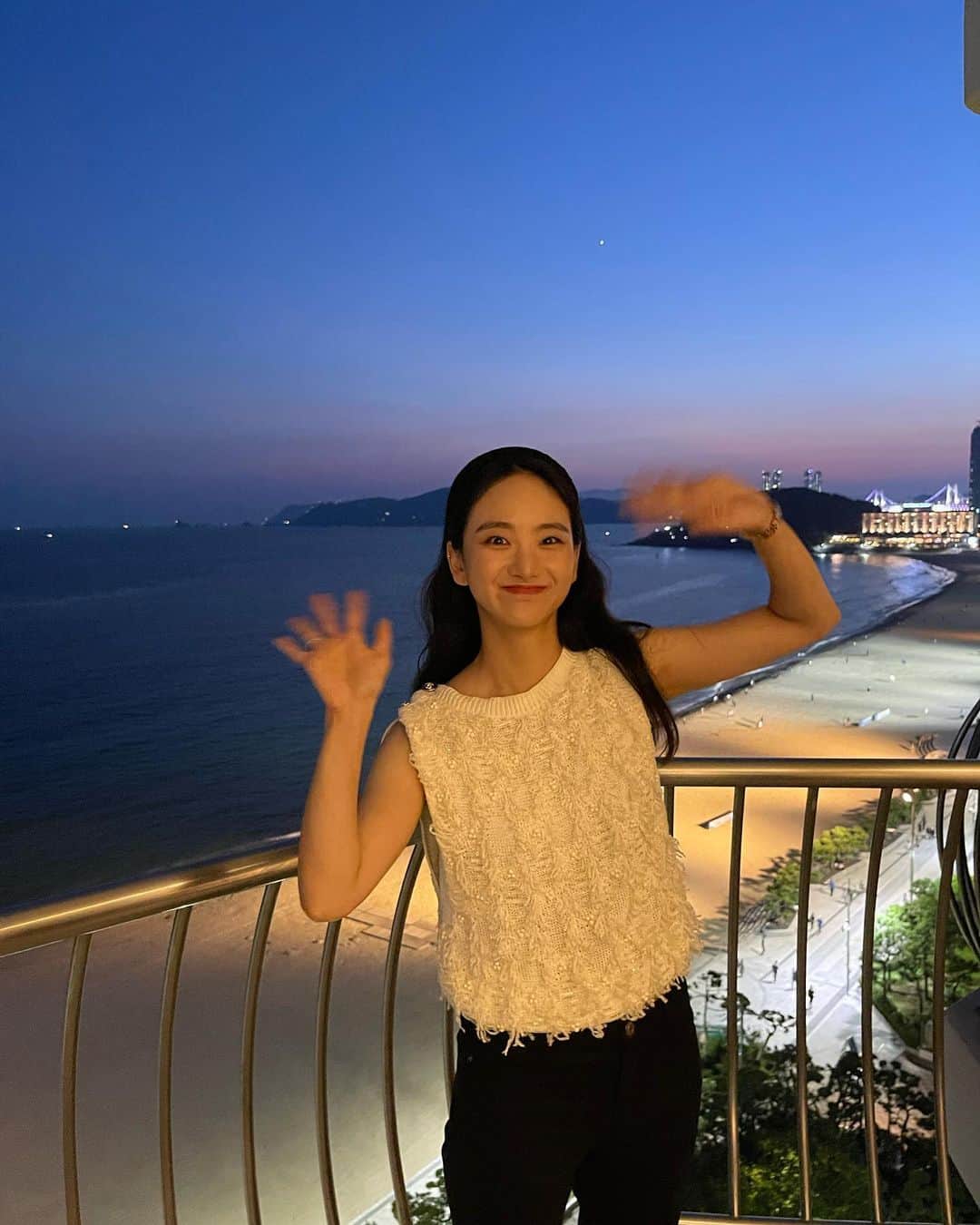 ウォン・ジナのインスタグラム：「안뇽💜」
