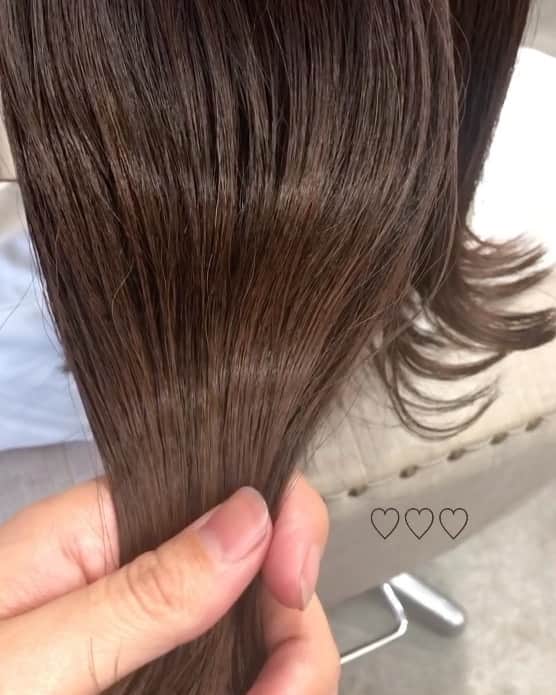 松原加奈恵のインスタグラム：「menu▶︎cut +  color + TOKIOtreatment  ブラウンベースに パープルとピンクをプラス💗💜  髪の毛もお肌も綺麗に見えて しかも、秋らしい最強カラー🌰🍇  #秋カラー#マロンカラー#ラベンダー #暖色カラー#TOKIOトリートメント #大阪美容室」