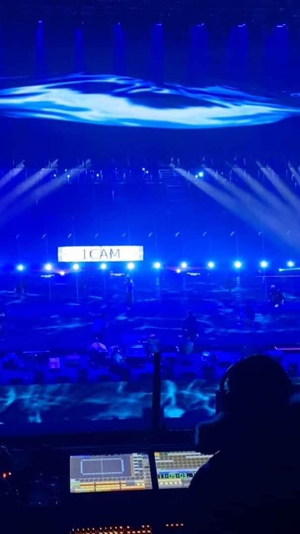 ルハンのインスタグラム：「真的那么多人的努力  希望这个舞台未来可以和你们见面」
