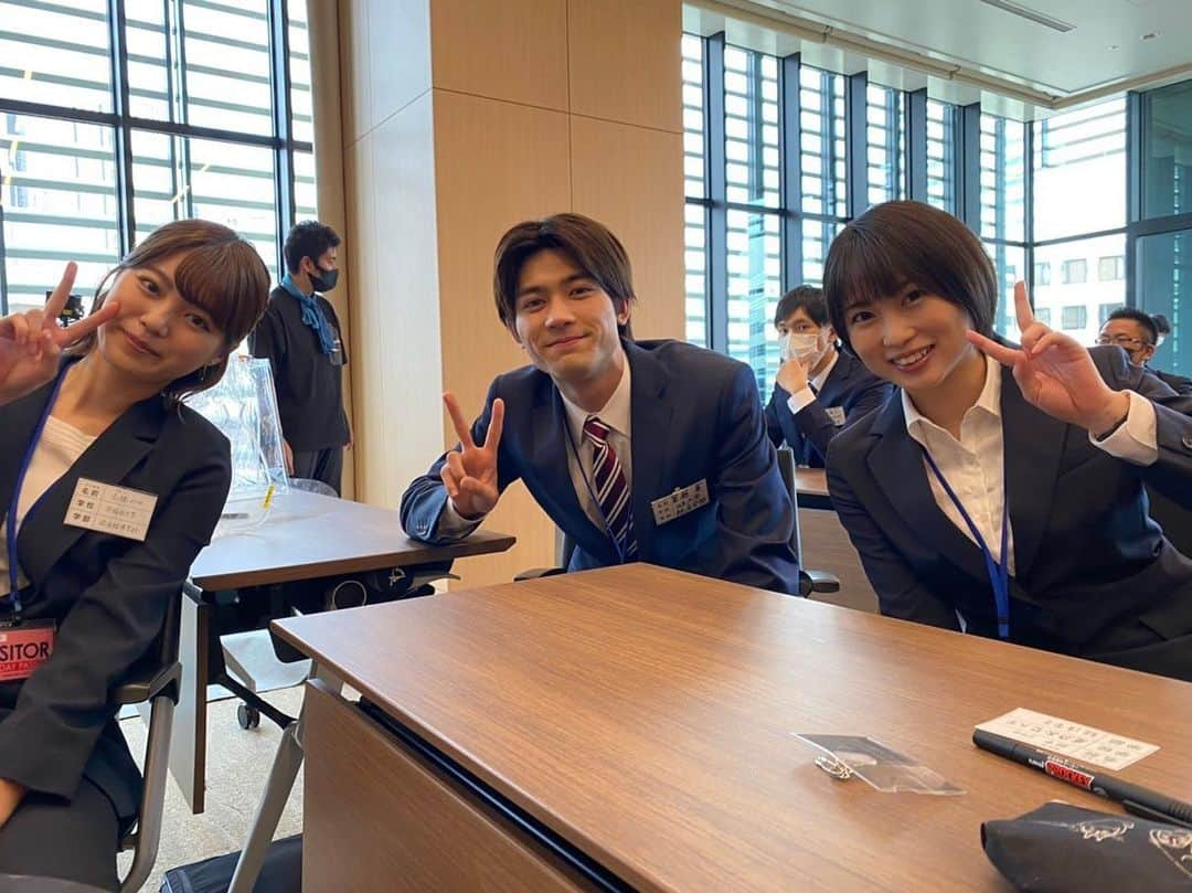 志田未来さんのインスタグラム写真 - (志田未来Instagram)「おはようございます💕  昨日はたくさんの 質問のリプライを ありがとうございました‼️  今日は、衛の会社の インターン試験を受けに来た 3人のオフショットを ご覧ください😄  #志田未来 #板垣瑞生 #野々村はなの #SUPERRICH #すぱっち #10月14日木曜よる10時8分スタート #フジテレビ  https://twitter.com/super_rich_cx/status/1446665555952295938?s=21」10月9日 12時17分 - mirai_fanaccount