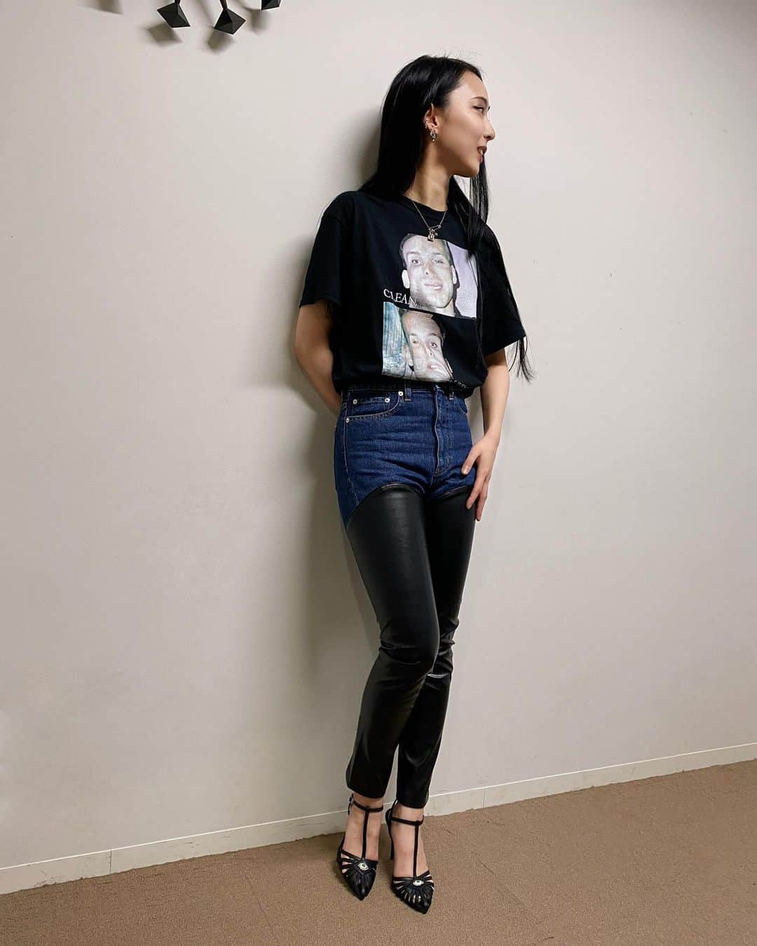 彩姫のインスタグラム：「𓈊 ⁡ ⁡ ⁡ 「強そう」って言われた日に着てたお洋服です ⁡ とっても可愛いだろう？ ⁡ 「強そう」じゃなくて「強いんっす」なんて思ったりしました ⁡ ⁡ ⁡ #bandmaid #saiki」