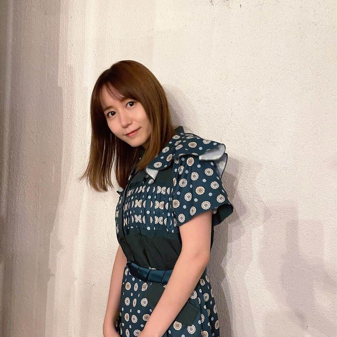 大場美奈さんのインスタグラム写真 - (大場美奈Instagram)「✉️ 　　 2022年4月にSKE48を卒業します🌸 　　 17歳でデビューして まさか30歳で卒業するなんて 誰も、私自身も、想像していませんでした。 それだけアイドルが楽しくて大好きで… 私にとって充実した12年間でした💐 　　 AKB48とSKE48 2つのグループでの想い出があって その分出会いもたくさんあって 私って幸せ者だな〜って思います☺️ 　　 大好きなメンバー、優しいスタッフさん そしてなによりいつも応援してくれて 味方でいてくれたみんなのおかげで 毎日たくさん笑って過ごせました😌👏🏻 本当にありがとうございました！ 　　 アイドルだったから 好きになってもらえたと思うし、 出会えたみなさんを これからも1番に大切にしていきたいので、 楽しんでいただけるようなことを いろいろできたらいいなって思ってます…🌼 　　 　　 アイドルって最高！ みんな一緒に最後まで楽しもうね☺️🤍」10月10日 0時03分 - obamina__43