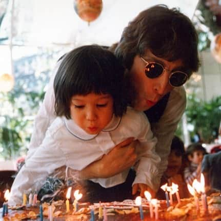 オノ・ヨーコのインスタグラム：「Happy Birthday John! Happy Birthday Sean! ​I love you! ​yoko ​」