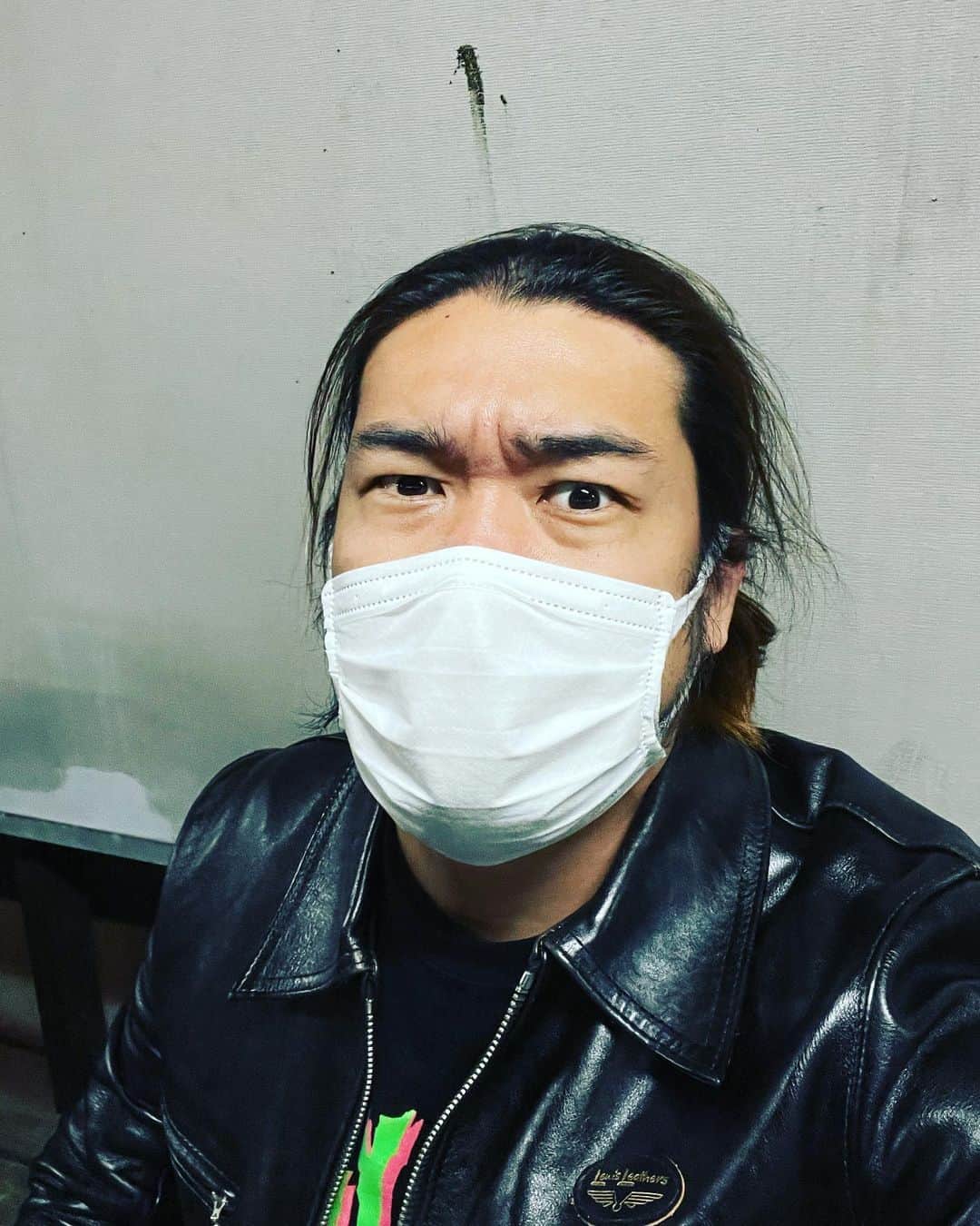 シバターさんのインスタグラム写真 シバターinstagram 体調不良のまま実践終わり 店はよく出てたとー 明日は大阪を満喫します マンマンキツキツです まずは体調なおします 11月7日 18時18分 Jtshibata