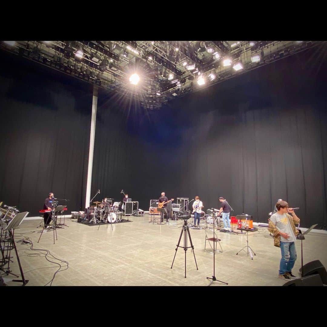 木村拓哉さんのインスタグラム写真 - (木村拓哉Instagram)「⁡ ⁡ ⁡ 「久々に再会したバンドのメンバーとリハーサル‼︎ ⁡ あっという間に終わってしまいましたが、やっぱり楽しいっす‼︎ ありがとうございましたぁ〜‼︎」 ⁡ STAYSAFE! ⁡ 拓哉 #木村拓哉#TakuyaKimura」11月7日 19時07分 - takuya.kimura_tak