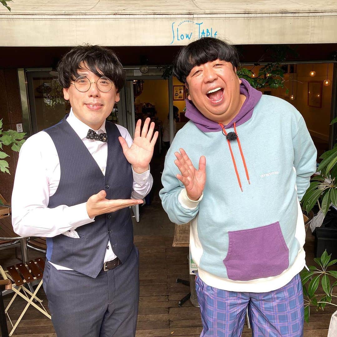 のインスタグラム：「11/9(火)19:00〜TBS「バナナサンド」2時間スぺシャルに平岡登場させていただいております！ こちらの日村さんパートで至高のコーヒーを抽出させていただいております！ぜひご覧ください！ それはそれは楽しかったです！放送楽しみ！  #バナナサンド #バナナマン さん #日村勇紀 さん　#コーヒールンバ平岡」