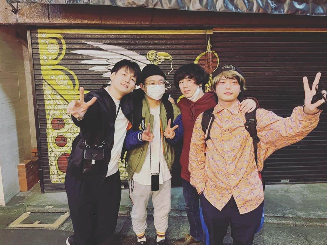 白山治輝のインスタグラム：「10年来の友達と会いました。」