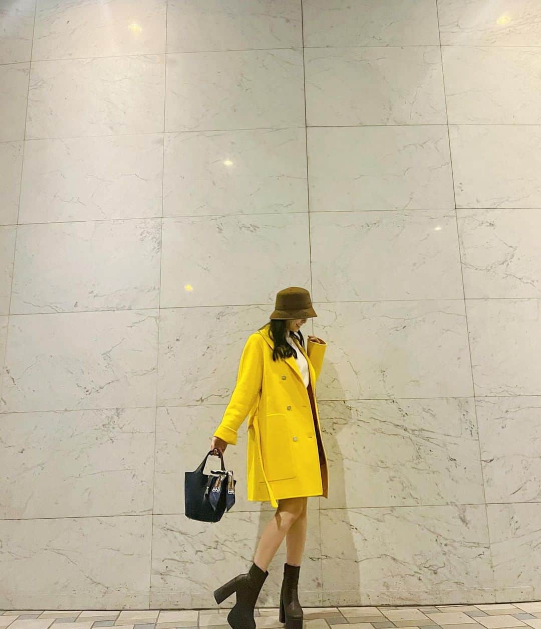 渡辺美優紀さんのインスタグラム写真 - (渡辺美優紀Instagram)「黄色いコート🟡🧥 .」11月7日 21時22分 - miyukichan919
