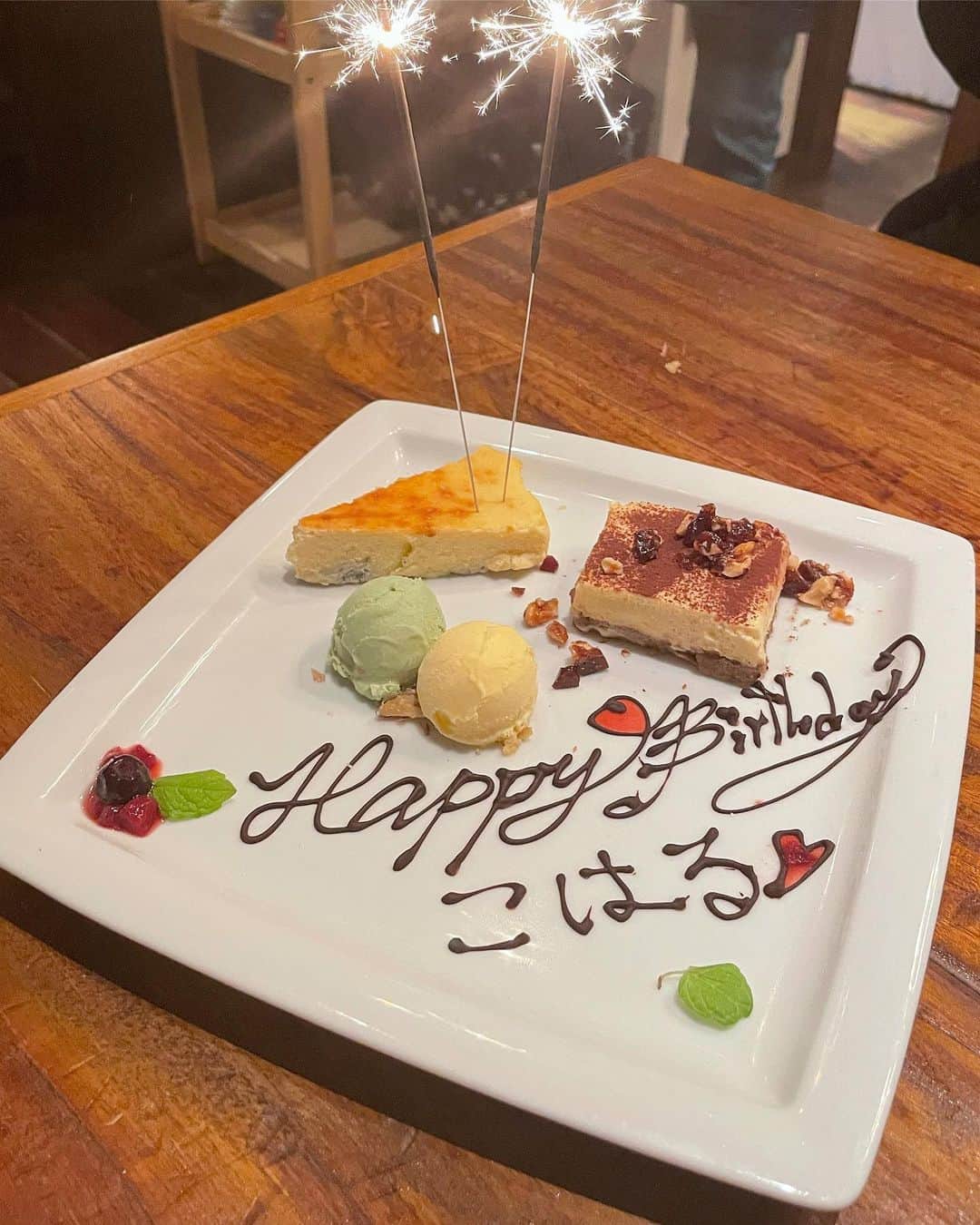 伊藤小春のインスタグラム：「19歳🖤」