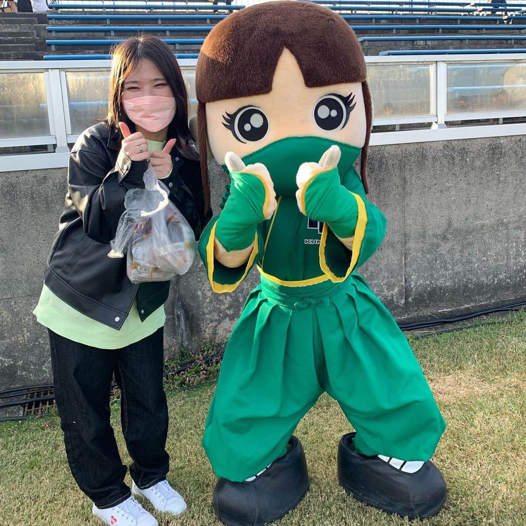 仙石來夢のインスタグラム：「くのんちゃん💚🥷🏻 なでしこ1部リーグのくノ一さんの感謝祭MCさせてもらいました！ #伊賀fcくノ一三重 #三重#伊賀#くノ一#サッカー#女子サッカー#なでしこリーグ#なでしこ#MC#忍者#ninja#1107#Instagram#Follow#ソーセージ#香薫 #いただいた」