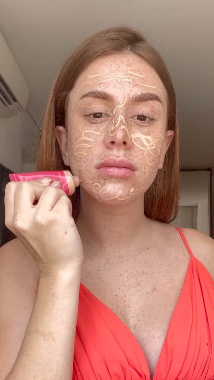 マリ・マリアのインスタグラム：「Make Mãe VS Filha! 60 vs 28 anos 😲✨  Produtos Utilizados: - Base Cover Up MM3 - Acqua Tint Cherry - Máscara de Cílios Chérie Lashes」