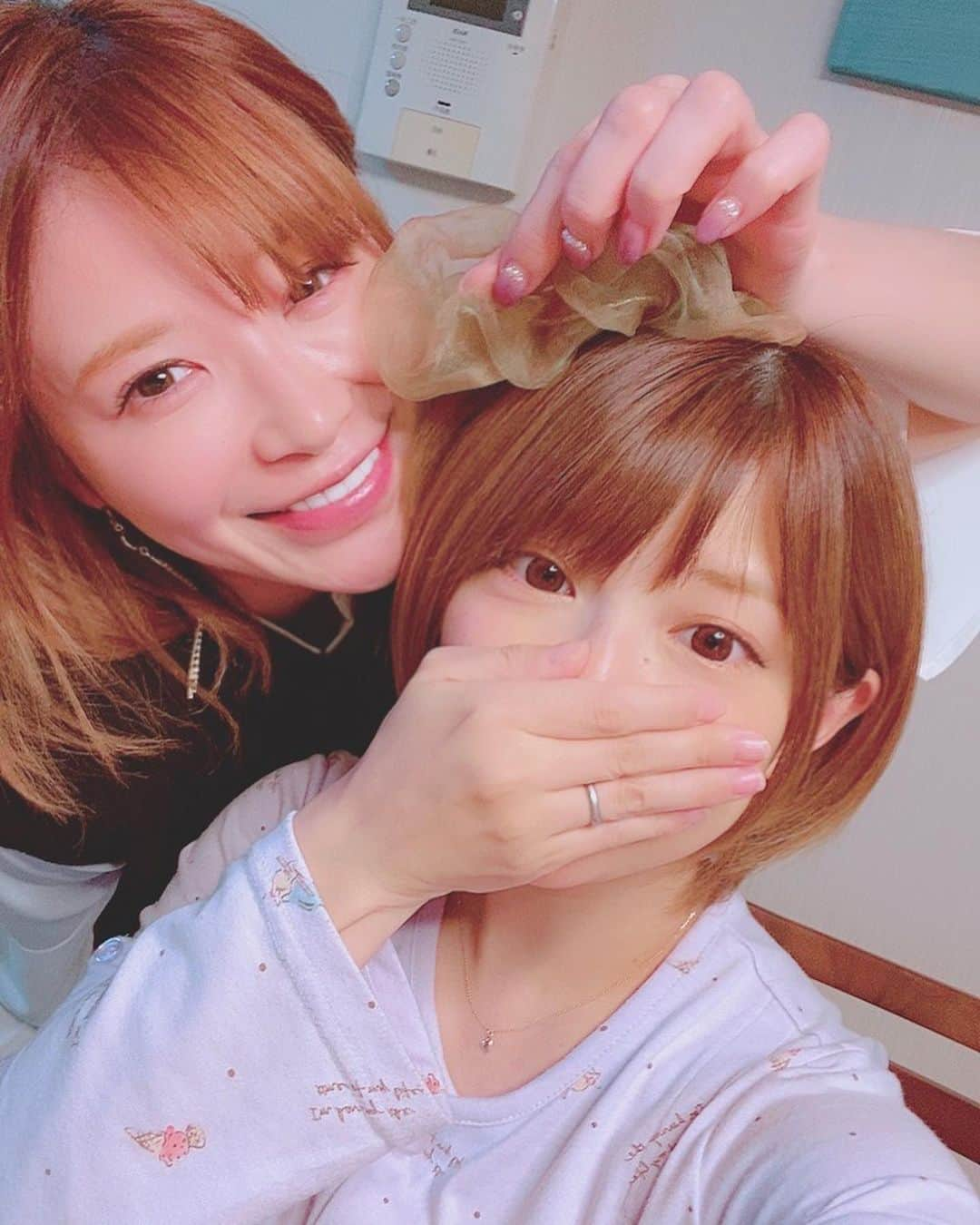 手島優さんのインスタグラム写真 - (手島優Instagram)「・ 真里ちゃんに会いに行って来たよ❤️ 元気そうで良かった😆🎶 産まれたばかりのお子様も可愛すぎて興奮しっ放しでした✨👶✨  邪魔にならない程度にまたすぐ会いにいこーっと😙♪  #矢口真里　#会えた　#嬉しい #赤ちゃん　#可愛すぎた　#癒された　#㊗️」11月8日 0時17分 - tejimayuu0827