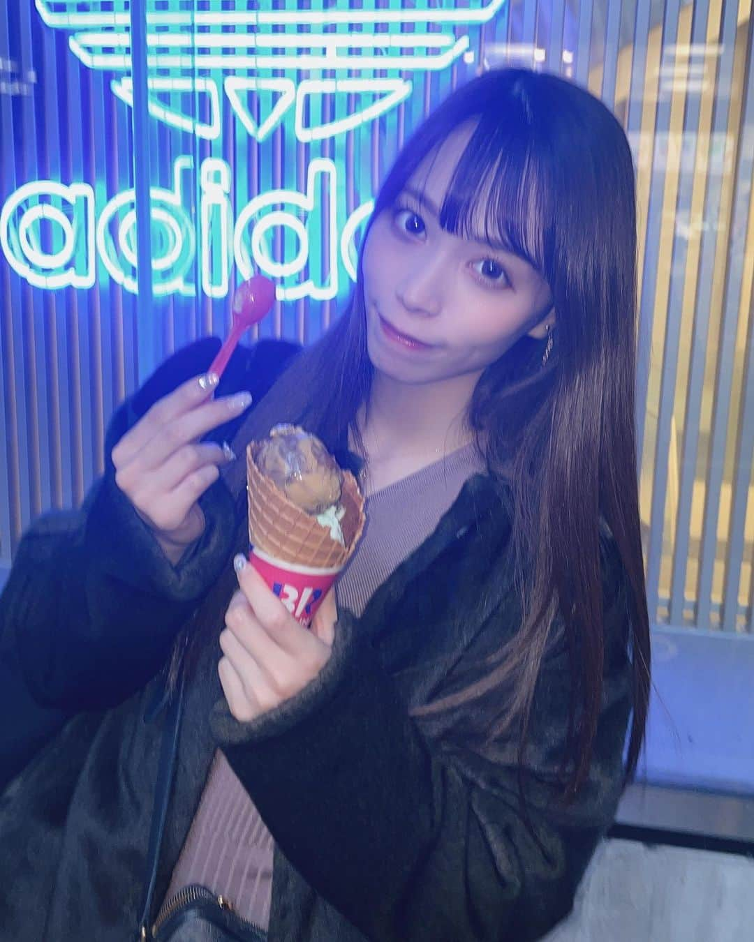 宇佐美幸乃のインスタグラム：「ice cream...🍨  #31 #icecream #instagood #instlike #instamood #instapic #picture #selfie #luce #idol #fff #followｍe #アイドル　#渋谷　#サーティーワン #japanesegirl #japan #shibuya」