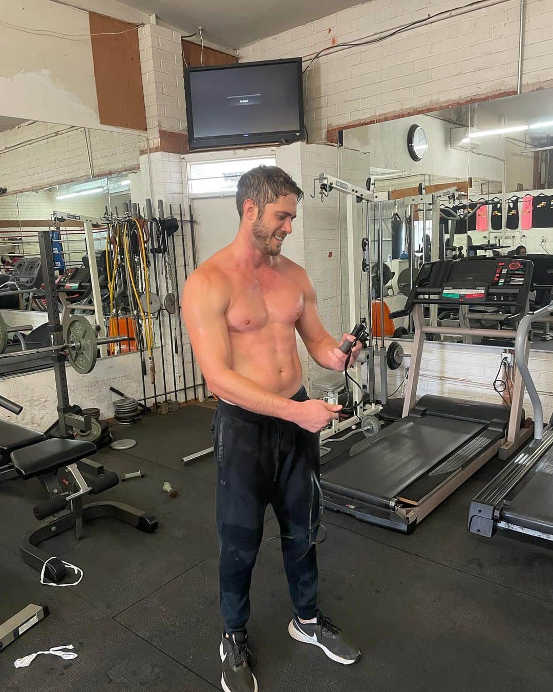 ブレイク・ジェンナーのインスタグラム：「Back at it 🙏」