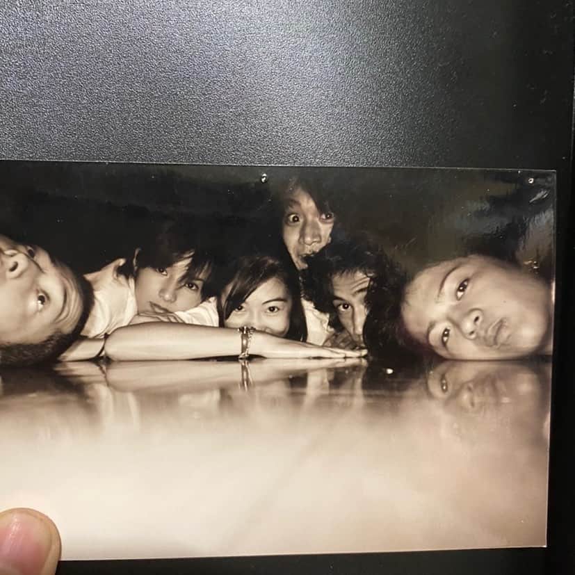希良梨のインスタグラム：「私が一番好きな写真❤︎  ゆーたからもらったその❷  #gto #窪塚洋介 #山崎裕太 #池内博之  #小栗旬 #希良梨 #絆」