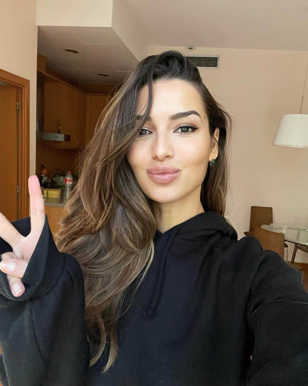 Valeriya Volkovaのインスタグラム：「Happy munchkin:)」