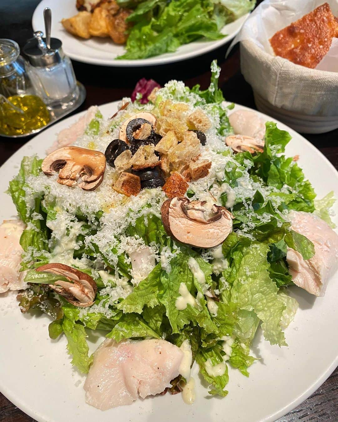 樋口光さんのインスタグラム写真 - (樋口光Instagram)「🥗𓌉𓇋 𝘛𝘏𝘌 𝘊𝘐𝘛𝘠 𝘉𝘈𝘒𝘌𝘙𝘠 🥐 𓍱 ⁡ ⁡ ⁡ ⁡ ⁡ ⁡ ⁡ ⁡ ⁡ #梅田ランチ #梅田カフェ #梅田グランフロント #シティベーカリー #シティーベーカリー #大阪カフェ #大阪グルメ #サラダ #サラダランチ  #umeda #umedacafe #umedalunch #osakacafe #thecitybakery #citybakery #citybakeryjapan #salad  #오사카카페 #오사카 #오사카맛집 #오사카여행 #우메다 #우메다카페 #우메다공중정원 #우메다맛집」11月4日 14時02分 - higuchi_hikaru