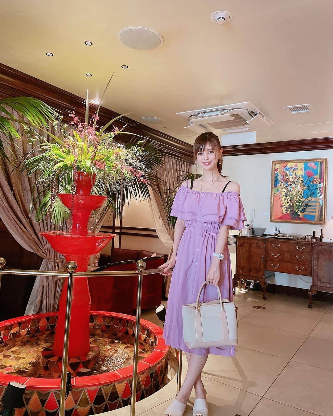 のインスタグラム：「🦷👜 ・  昨日はVILLAFOCH（ @villa_foch ） でのpartyへ行ったよ💕🍽 皆さん綺麗で私も美容に力いれよ💪 ・ これを機に歯並びも改善したくて クリアスマイル矯正で無料診断して もらったよ🦷💕 ・ 月額3000円でできるし一般的な矯正は2年近くかかるのにここなら3~12ヶ月で矯正が完了するって嬉しい☺️ ・ 気になる方は是非チェックしてね💕 ・ https://clearsmile.jp/?SOURCE=instagram_ad&CAMPAIGN=toridori202111 ・  ・ pr @clear_smile_times #マウスピース矯正  #clearsmile  #格安矯正 #大人矯正  #矯正女子 #クリアスマイル矯正  #東京矯正 #villafoch  ・ ・ #銀座ランチ #銀座グルメ #完全会員制BAR #銀座bar #銀座グルメ #すし処央」