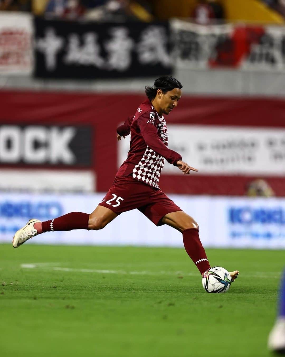 大崎玲央のインスタグラム：「+3 スタジアムの雰囲気最高でした。 #ヴィッセル神戸 #visselkobe #jleague #jリーグ」
