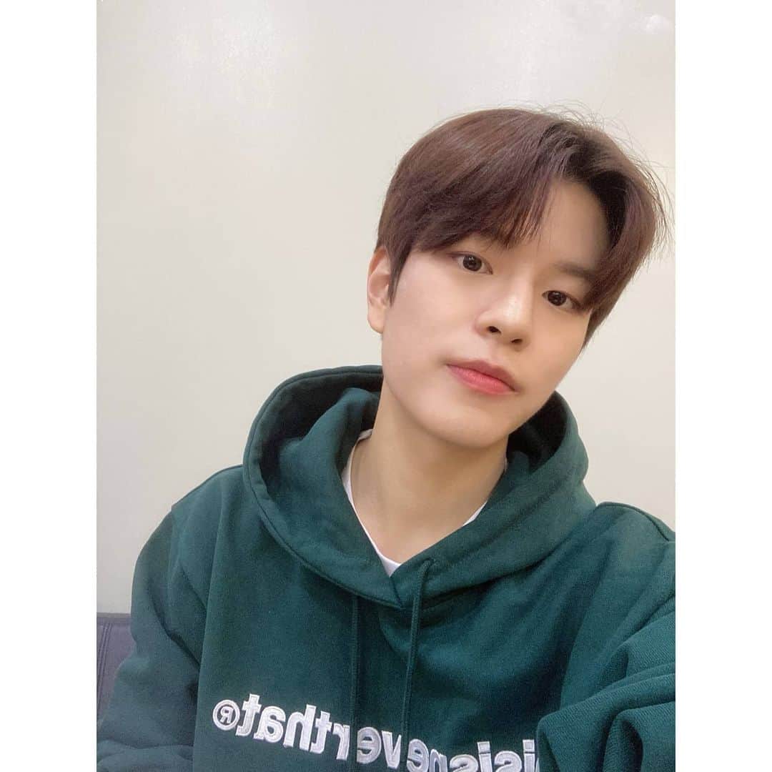 Stray Kidsさんのインスタグラム写真 - (Stray KidsInstagram)「🍂🍂🍂  #승스타그램」11月5日 0時25分 - realstraykids