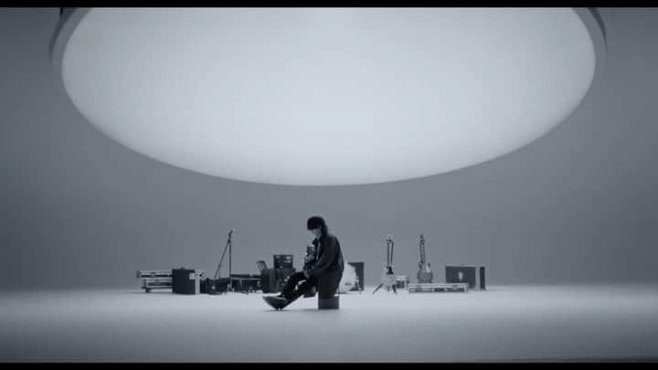BUMP OF CHICKENのインスタグラム：「「Small world」のMVを公開しました。是非ご覧ください。https://www.youtube.com/watch?v=NJ6GTKFIYkw」