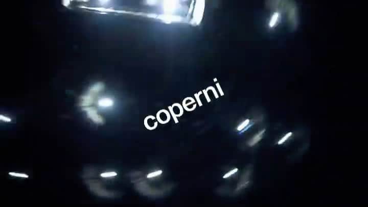 のインスタグラム：「@coperni 2021 A/W Collection  Posted @withregram • @coperni Directed by @jeandusartelheintz  Music @clara3000 @musicdepartment  Dop @kavedis  Colourist @guillaume_schmitter  Style @helenatejedor  Casting @samuel_ellis @pg_dmcasting  Creative direction @kevintekinel @charleslevai @may_be  Hair @louisghewy @lorealparis  Make up @farahomidi @maccosmetics  Set @ds_official  Production @lamodeenimages  Press @lucienpages @lucienpagescommunication  Sales @tomorrowcrew」