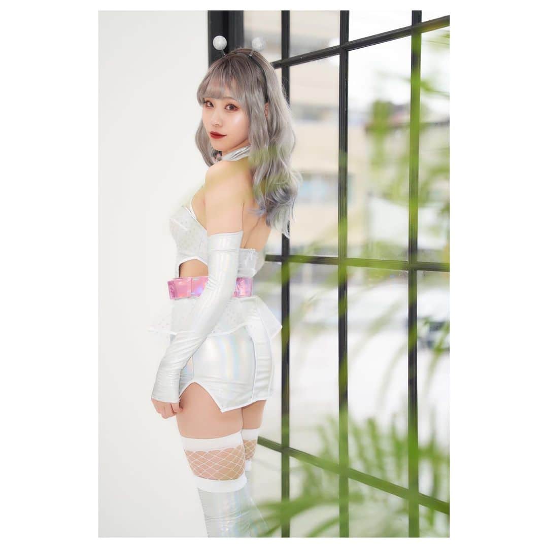 有栖未桜さんのインスタグラム写真 - (有栖未桜Instagram)「👽🛸💗 ▷▶︎スワイプしてね . .  #エイリアン  #ハロウィンコスプレ #japanesegirl #instapic #instagirl  #インフルエンサー #猫顔女子 #ショートカッ党 #レースクイーン #rq #グラビア #グラビアアイドル #コスプレイヤー #ポートレートモデル #有栖未桜 #みおるー沼 #followｍe」11月4日 20時40分 - miiion_official