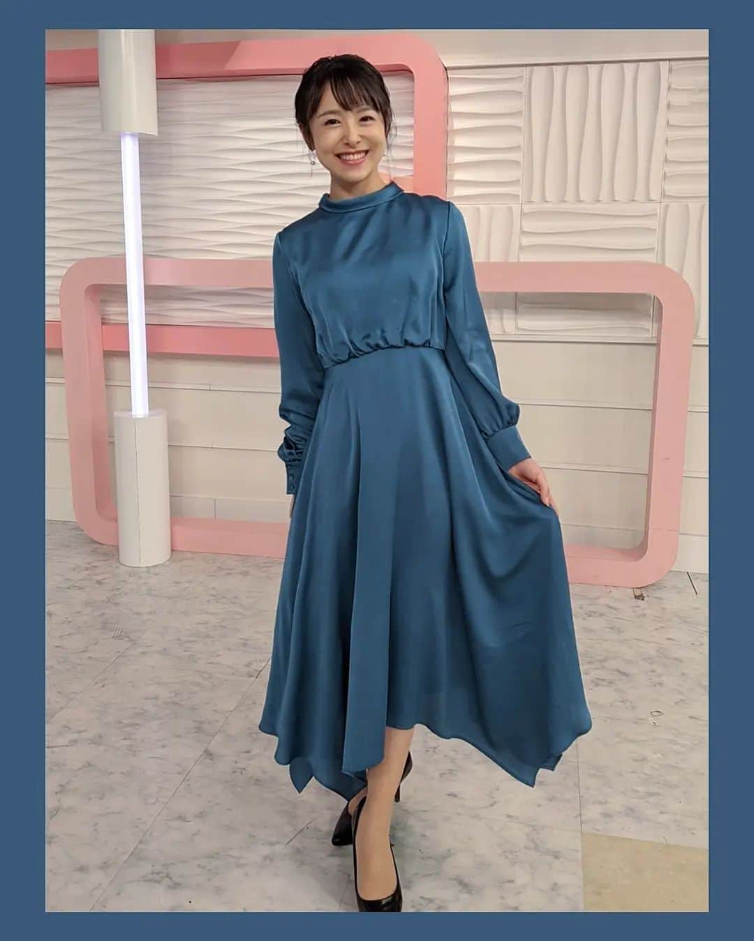 米澤かおりさんのインスタグラム写真 - (米澤かおりInstagram)「. 一週間の衣装です👗　  #smeralda  #poolstudioalivier #antissu   ･+････+････+････+････+･  これまで報道フロアにいましたが 今週に入ってスタジオに移りました📺 おはよん出演者全員が 一緒の場所からお伝えしています🙌 ソーシャルディスタンスなど 感染対策はこれまでと変わりませんが 同じ空間にいられるのが こんなにうれしいことなのかと 毎日にこにこしています💕」11月5日 17時57分 - kaoriina67