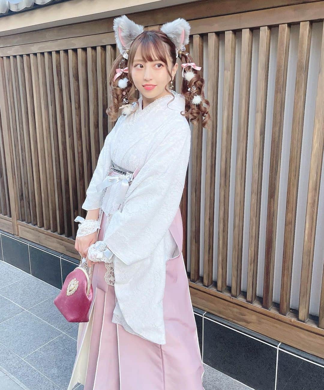 竹内星菜さんのインスタグラム写真 - (竹内星菜Instagram)「後ろに猫のおしっぽもあるの かわいいすぎないか...!!  . . みて射的で取れた🙆‍♂️☀️ . . さわだ屋(@asakusa_sawadaya ) . . #着物 #浅草 #浅草着物レンタル #さわだ屋 #さわだ屋袴 #袴　#袴ヘア #袴ヘアアレンジ #猫耳 #浅草デート #asakusatokyo」11月5日 18時16分 - seina0227