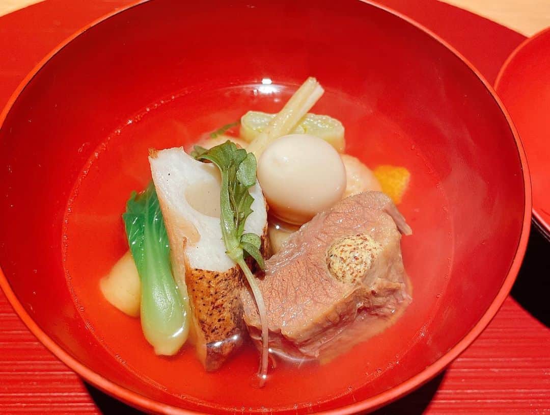 矢端名結さんのインスタグラム写真 - (矢端名結Instagram)「先日、海老芋の収穫しました！ 放送日にたまたま、夕飯で海老芋の入ったお吸い物いただいたんですが やっぱり美味しかった☺️  #海老芋　#収穫　#お吸い物」11月5日 13時03分 - miyu_yabata