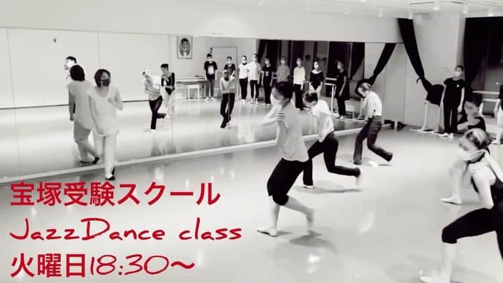 初嶺麿代のインスタグラム