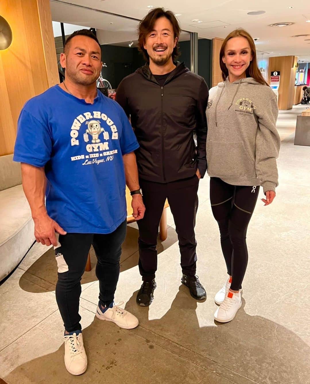 のインスタグラム：「We love @on.japan ! お気に入りシューズはOnに決まり。  #onrunning #runonclouds  #OnFriends」