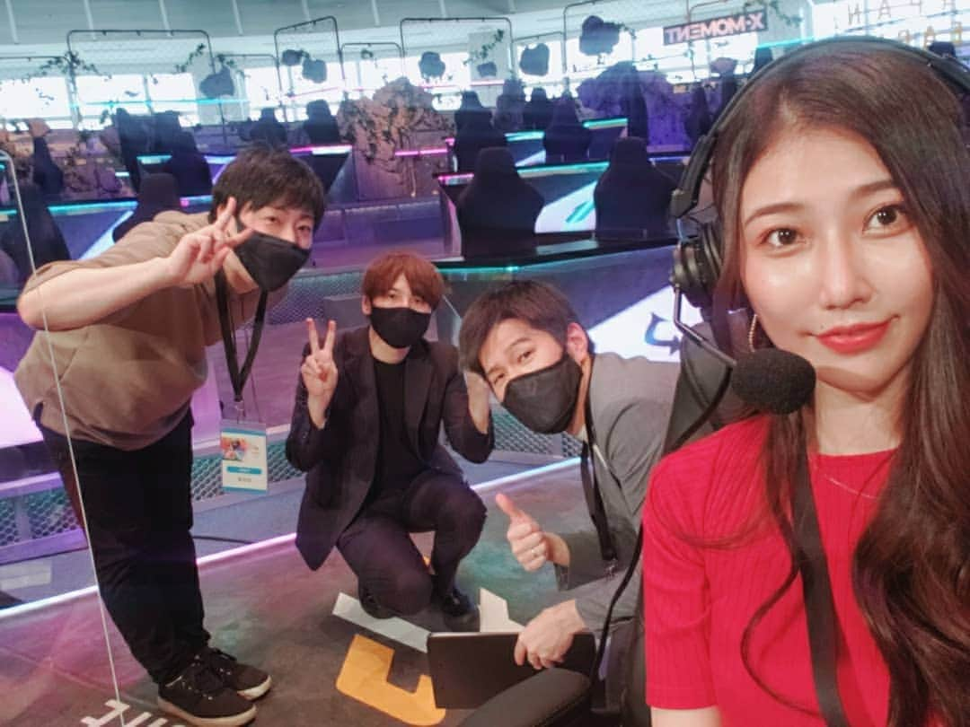 橘亜李彩のインスタグラム：「PUBG MOBILE JAPAN LEAGUE モバイル版の大会にもインタビュアーとして出演させてもらいました！  賞金総額3億円！ この規模の大会が日本でも開催されるようになったんだなぁとしみじみ…  この日はオフラインでしたが、久しぶりのOooDaさんとYamatoNさんと楽しくやらせていただきました！！  . #pubg #pubgmobile #pmjl #docomo #xmoment #game #esports #fujitv」