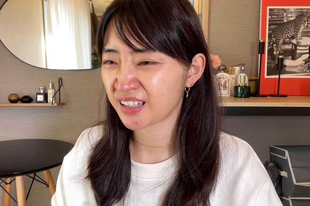 柳橋唯さんのインスタグラム写真 - (柳橋唯Instagram)「今宵のYouTubeは ソクジンとデートするためのGRWMです #拗らせ末期 #お気を確かに  好きな色が偏ってるため仕上がりはいつも変わりませんが← 冬メイクに新作アイシャドウやリップが導入されております  肌の治安荒れ放題の34歳女が ソクジンとデート出来る姿になるまでをどうぞお見届けください #6枚目の真実 #正確にはもうすぐ35歳  #YouTubeへはプロフィール欄から」11月5日 20時39分 - yui.yanagihashi