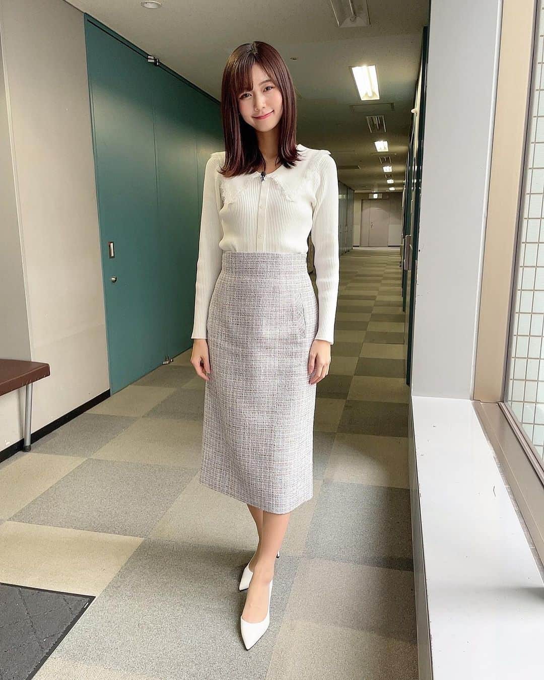 杉浦みずきのインスタグラム：「. 久しぶりの衣装投稿〜👗 8パターンいきます！😂 最後はおまけ♡  1枚目…トップス @lilliancarat_official  スカート @ropepicnic_official  イヤリング @osewaya_official  パンプス @mamian  2枚目…ニット @miia_official  スカート @viaggioblu_  パンプス @mamian  3枚目…トップス、スカート @proportionbodydressing  イヤリング @osewaya_official  パンプス @dianashoespress  4枚目…ワンピース @tocco_closet  イヤリング @vendomeboutique_official  パンプス @dianashoespress  5枚目…ニット @naturalcouture_official  スカート @tocco_closet  イヤリング、ネックレス @grossejapan  6枚目…トップス @primascherrer  スカート @feerichelu  イヤリング @grossejapan  パンプス @mamian  7枚目…ワンピース @primascherrer  イヤリング @osewaya_official パンプス #diana  8枚目…ブラウス　@tocco_closet  スカート　@naturalcouture_official  パンプス　@dianashoespress  イヤリング　@osewaya_official」