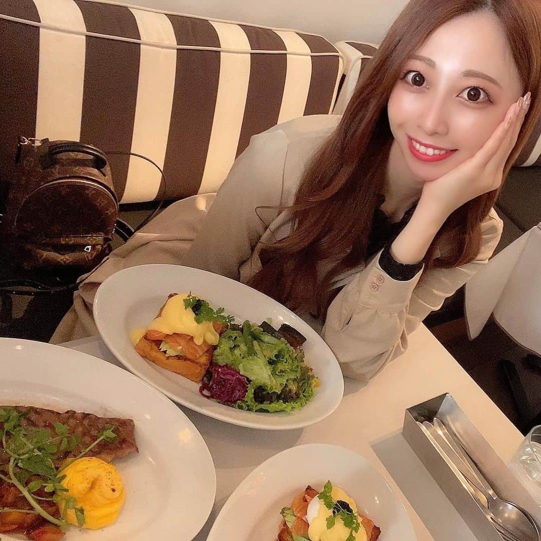 小泉奈央さんのインスタグラム写真 - (小泉奈央Instagram)「. 恵比寿Lunch🍴🥞 . ここのフレンチトースト本当に美味しい🥺💕 . . . #エムハウス#mhouse#マーサーブランチ  #恵比寿#恵比寿ランチ#ランチ#lunch#恵比寿カフェ#カフェ#フレンチトースト#映えランチ#テラスカフェ#テラスランチ#女子会」11月5日 21時37分 - nao_koizumi_