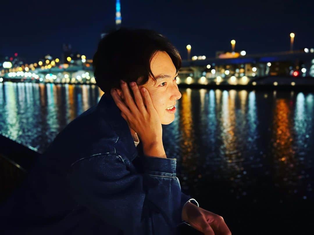 ないとーのインスタグラム：「ほら、耳を澄ませてごらん。  また世界のどこかで恋が生まれる音がする。  #ないとーモテ語録」