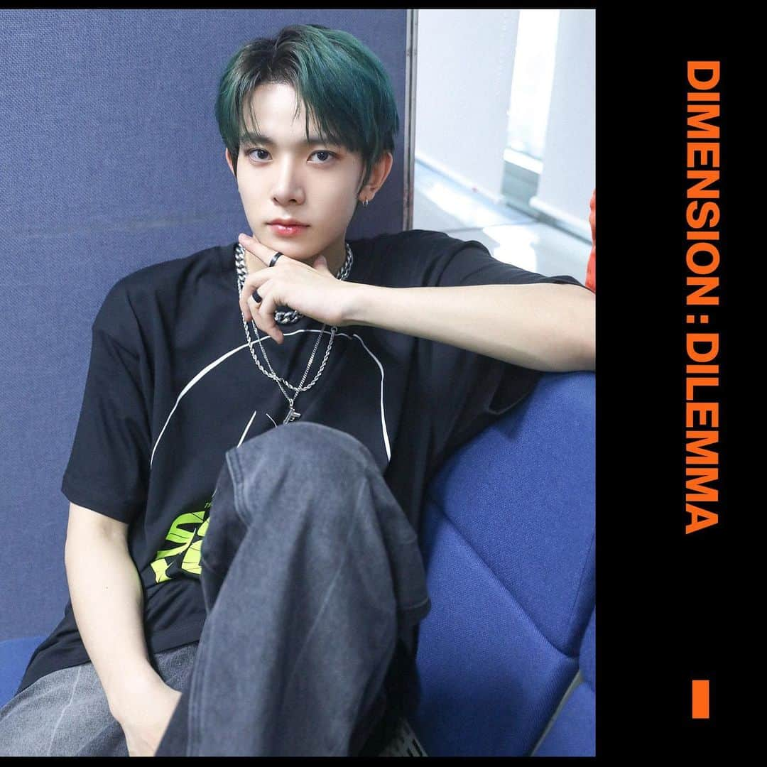 ENHYPENさんのインスタグラム写真 - (ENHYPENInstagram)「EN-CORE 1st Studio Album [DIMENSION : DILEMMA] Curtain call with ENGENE  #ENHYPEN #EN_CORE #HEESEUNG」11月5日 22時03分 - enhypen